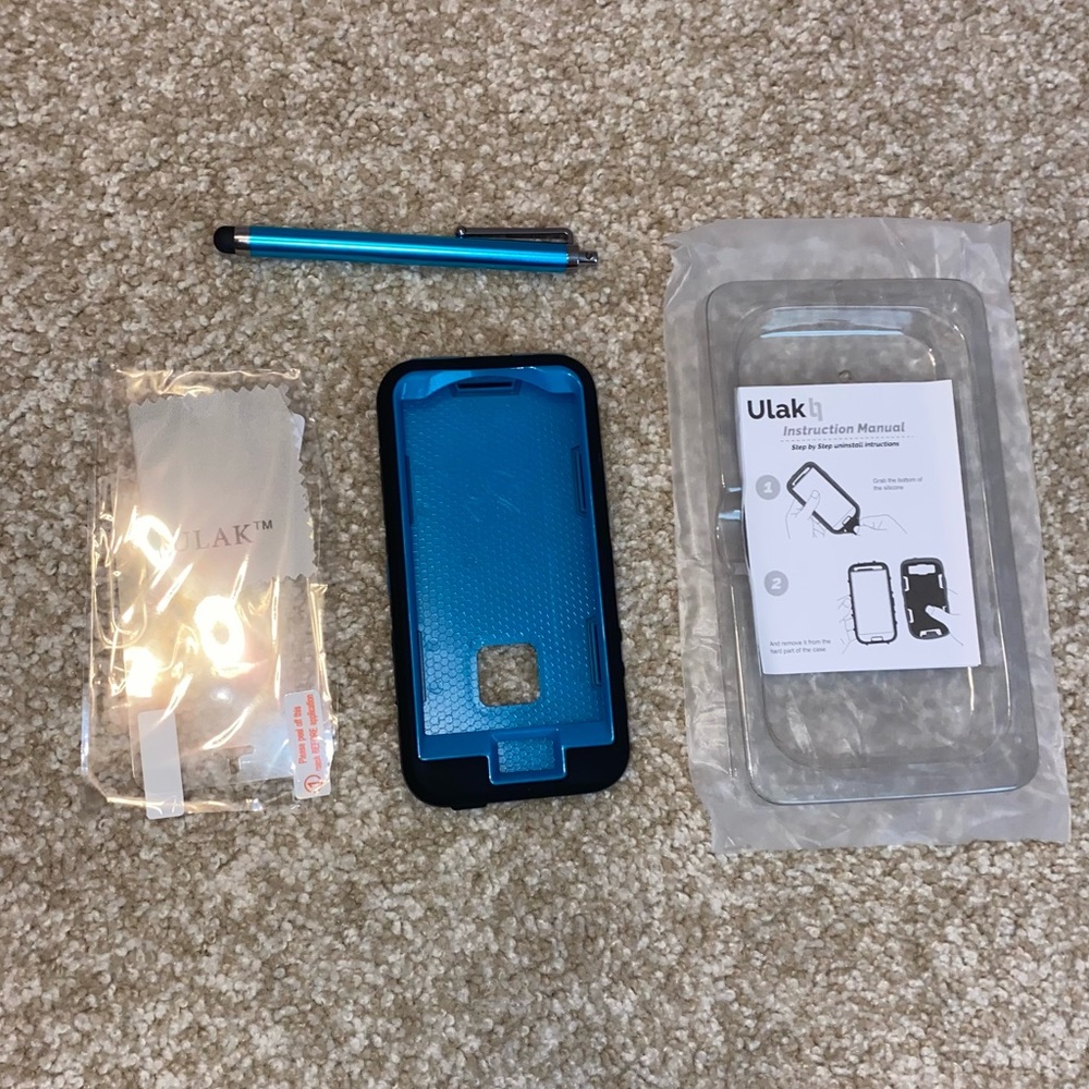 NWT Ulak Classic Black and Blue Phone Case and Stylus Set